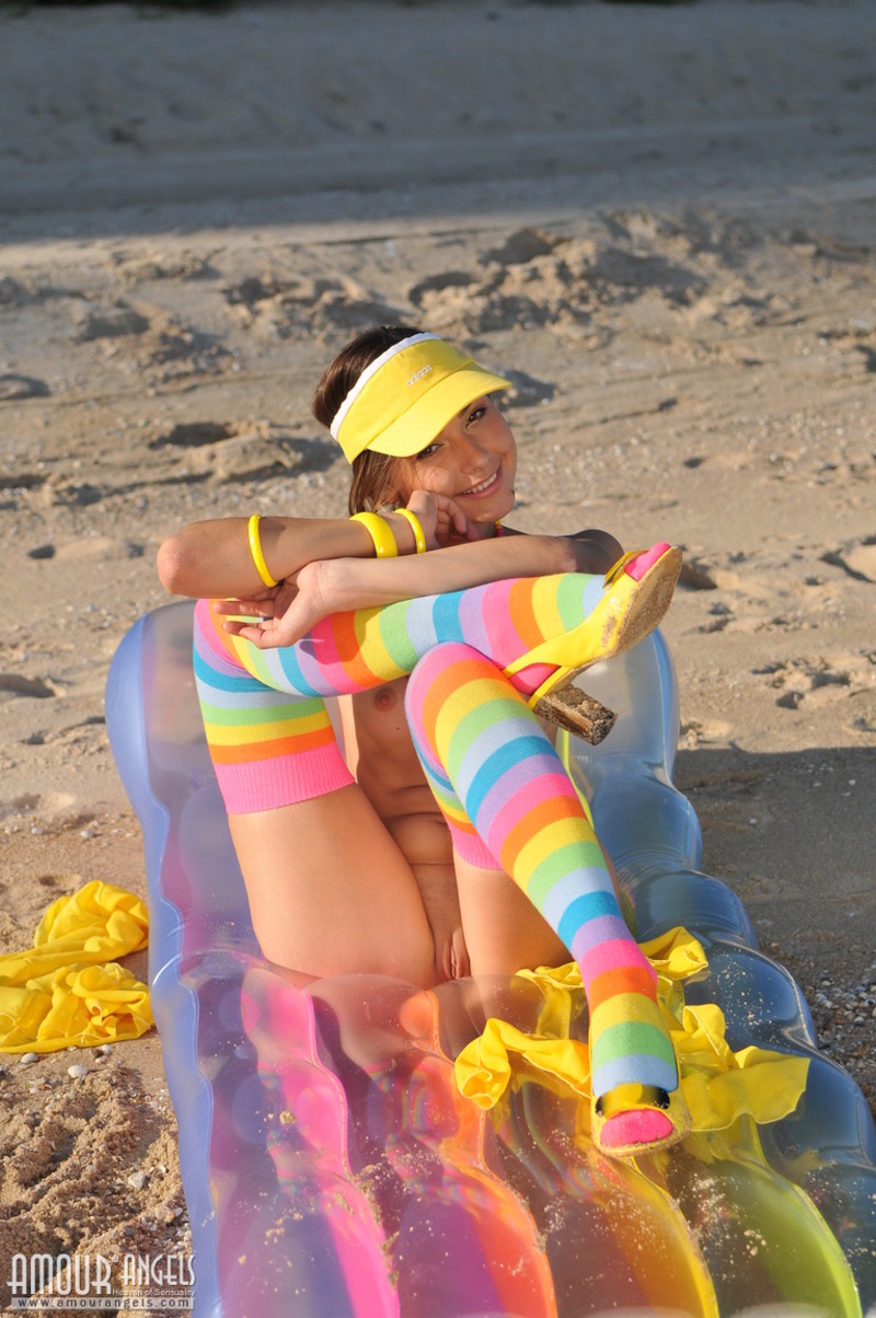 Charmer On The Beach 07