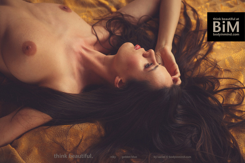 Niky - Golden Blue 05