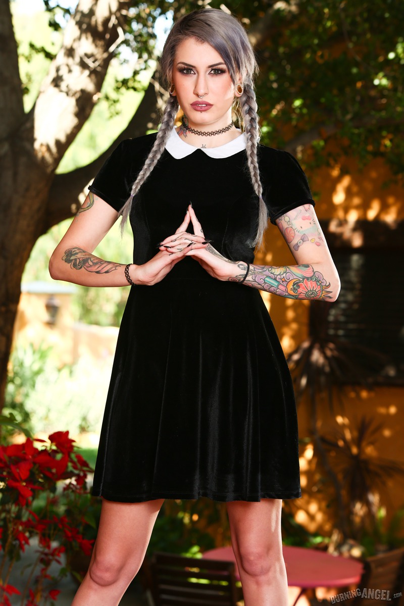 Tattooed Whore Strips Outdoors 02