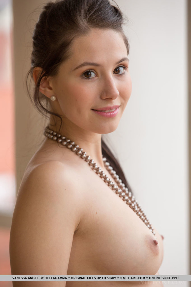 Naked Vanessa Angel  13