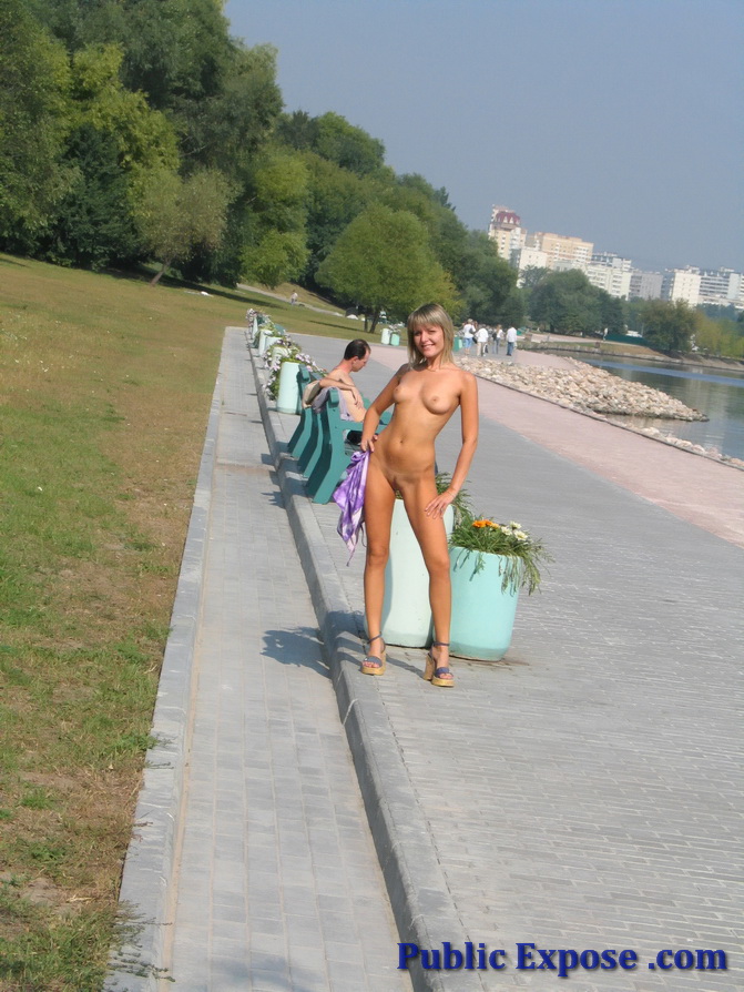 Insane amateurs go wild in the streets 01
