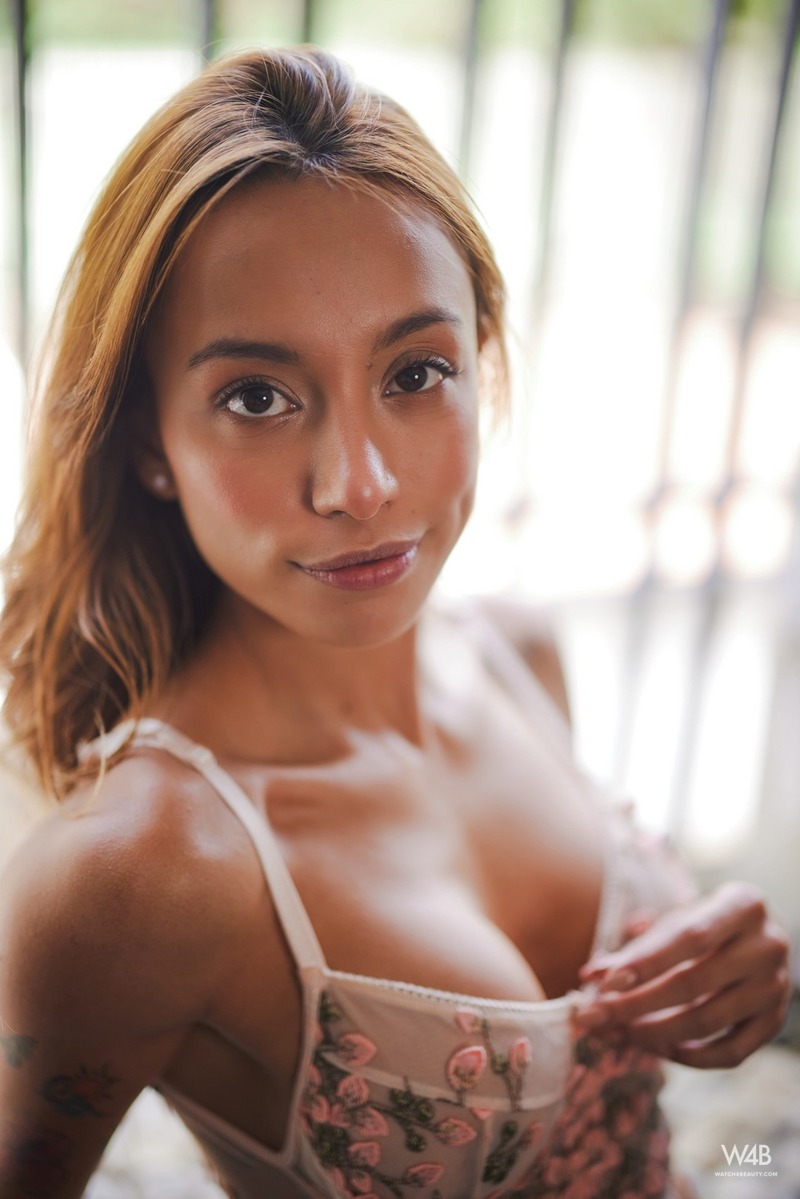 Camila Luna - Behind The Bars 01