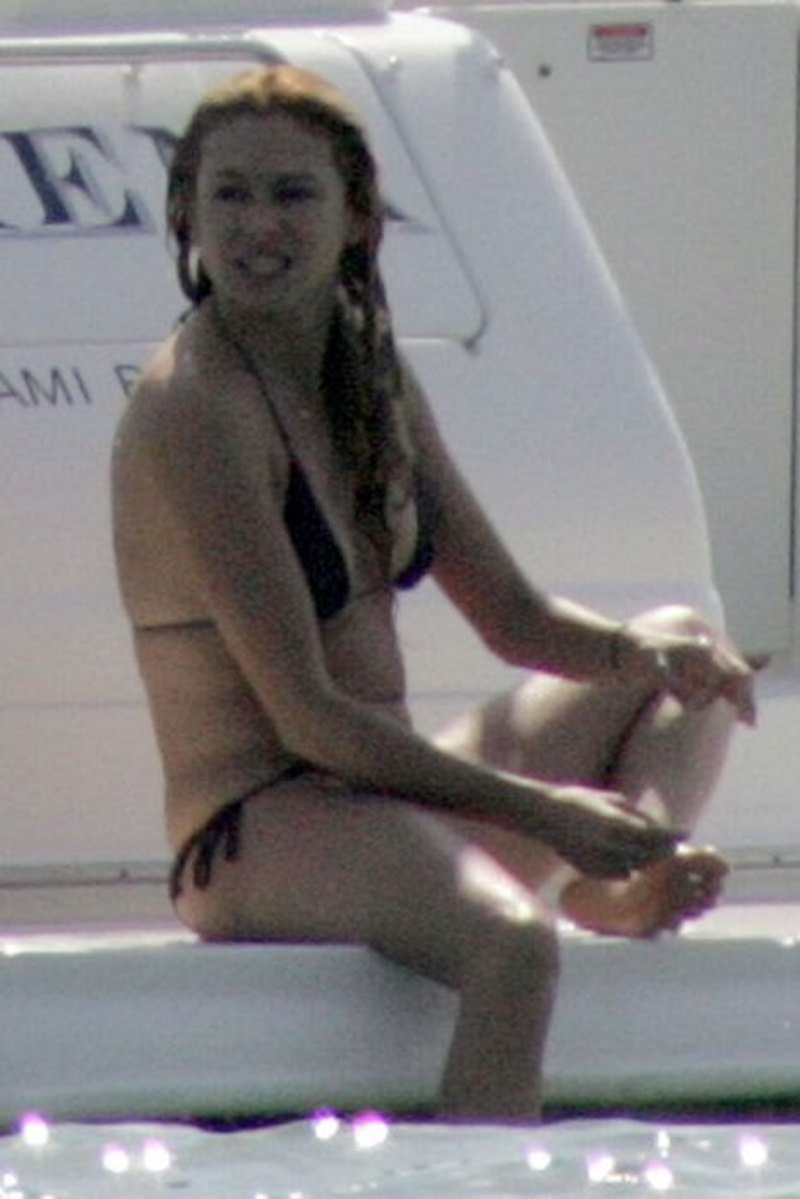 Paulina Rubio naked 01