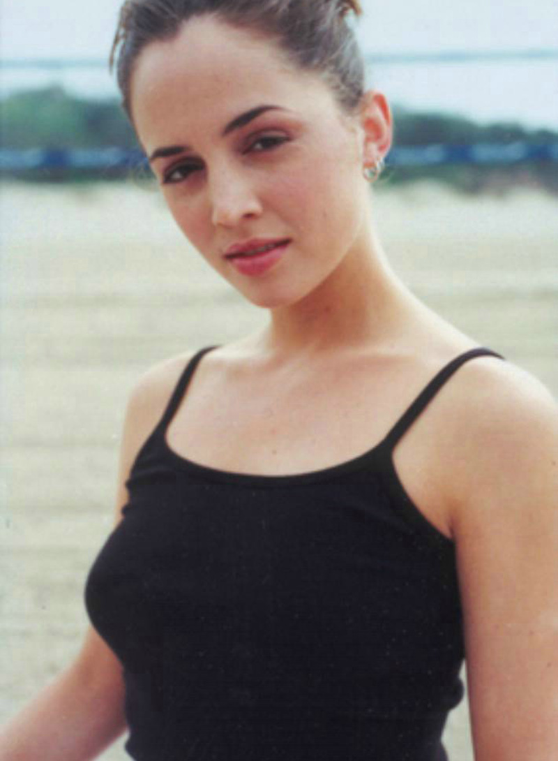 Elisha Dushku 08