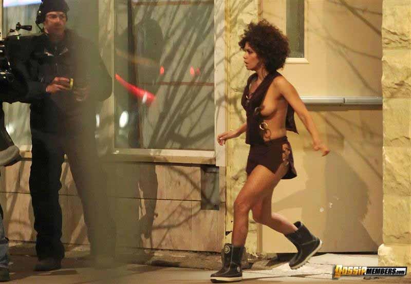 Halle Berry 01