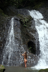 Nessa in Catarata 00