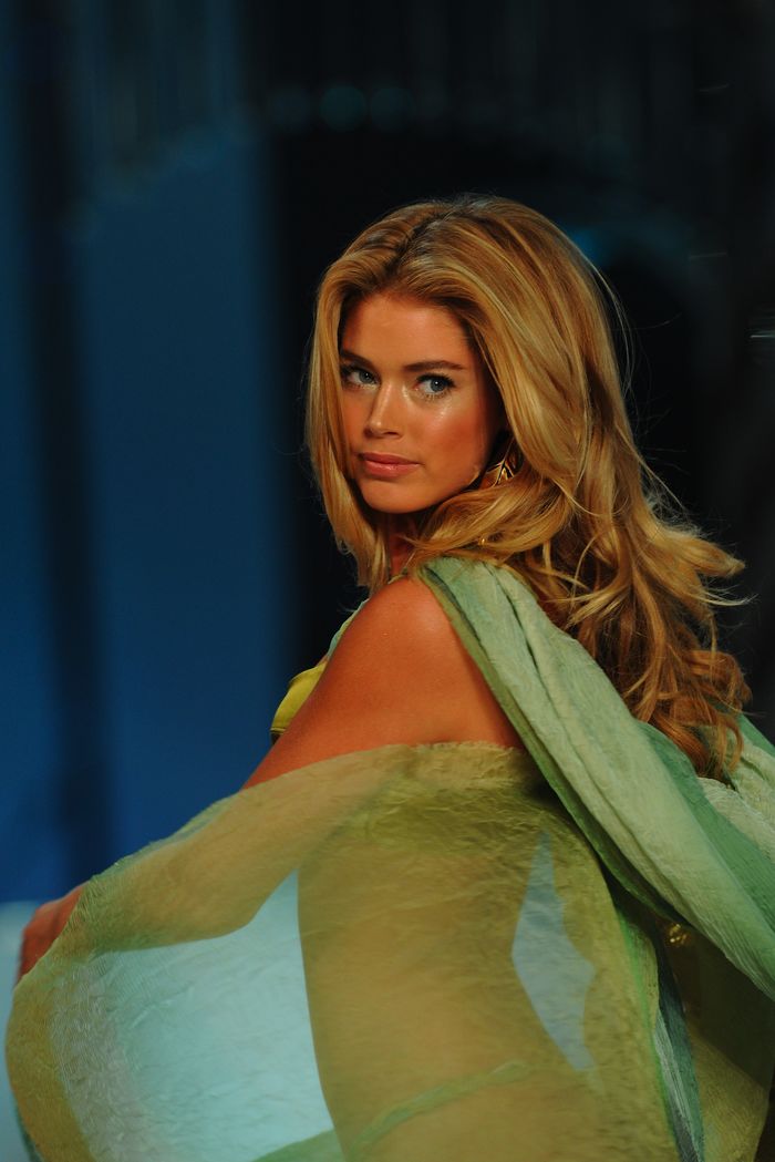 Sweet Doutzen Kroes 01